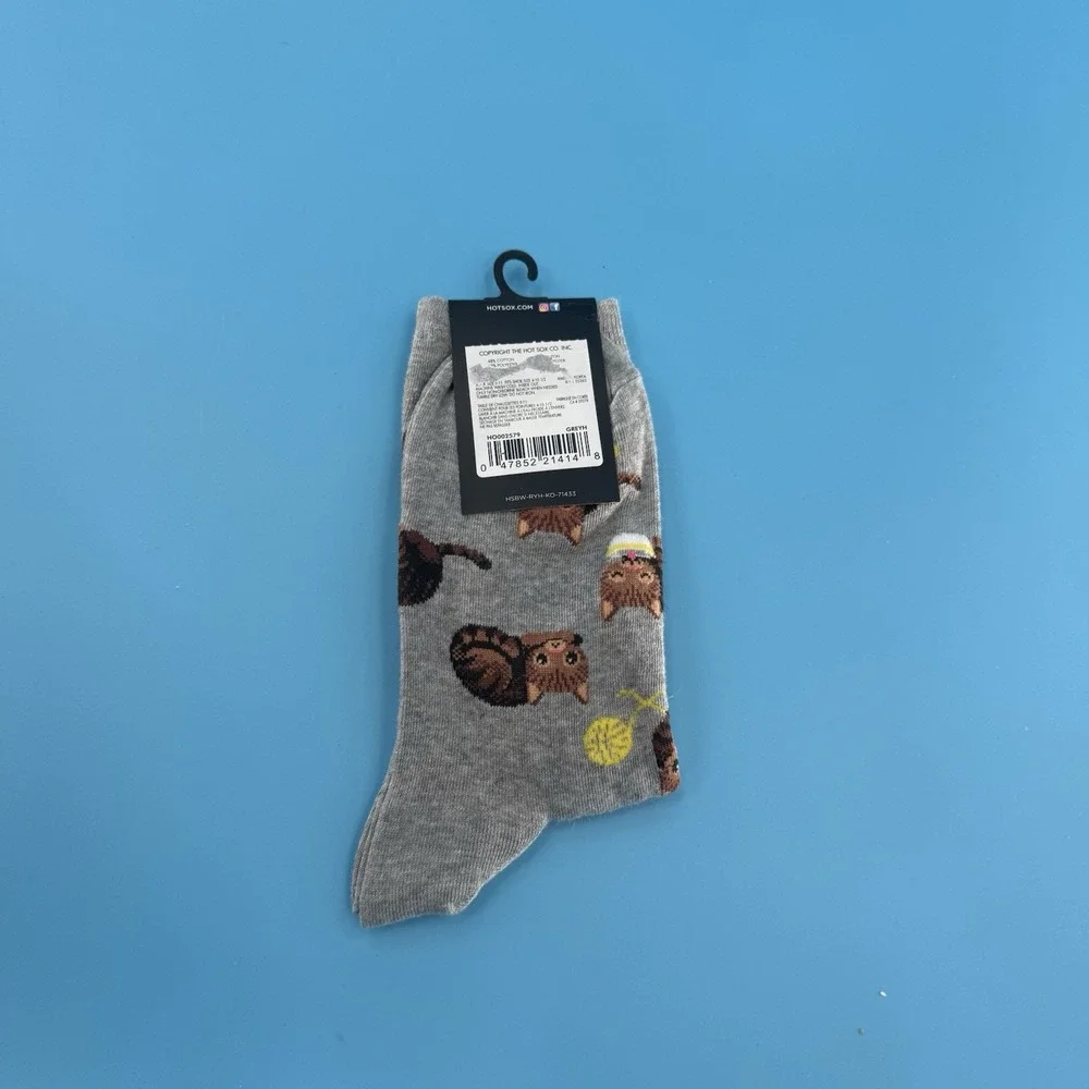 Hot Sox Women's Cat Yarn Play Crew Socks Gray Kitten Pattern Size 9–11 New